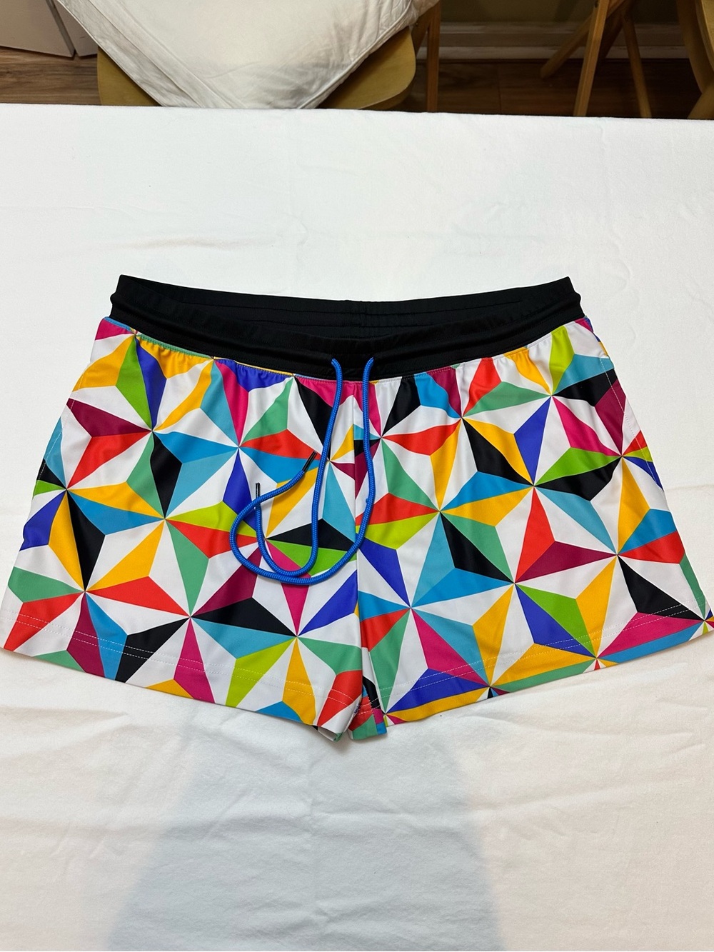 Disney EPCOT spaceship Earth Shorts Large Geometric Athletic Swim